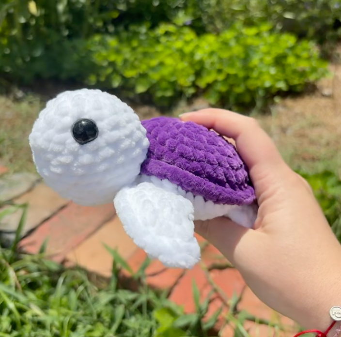 Small Sea Turtle Plushie