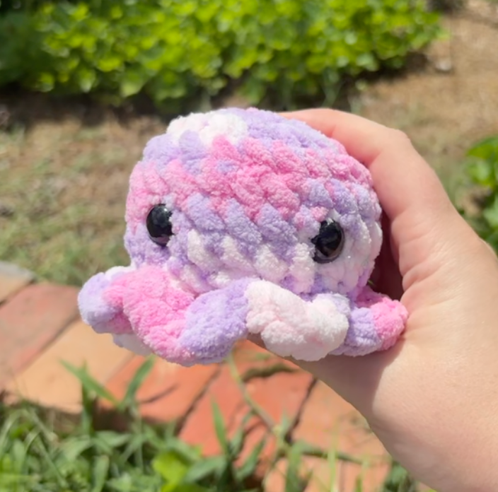 Medium Octo Plushie