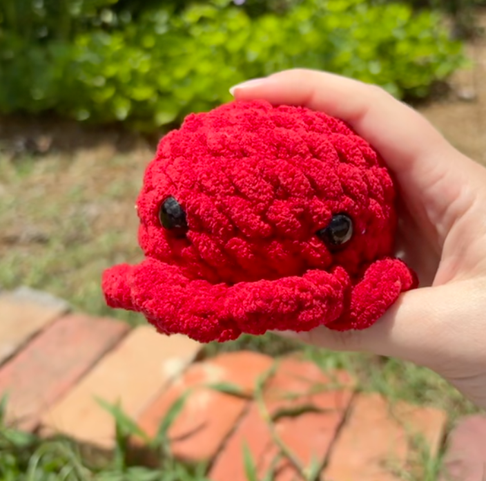 Medium Octo Plushie